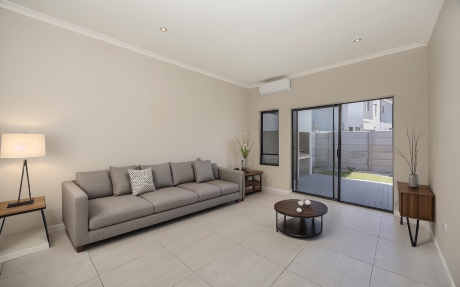 2 Bedroom Property for Sale in Parklands North Western Cape